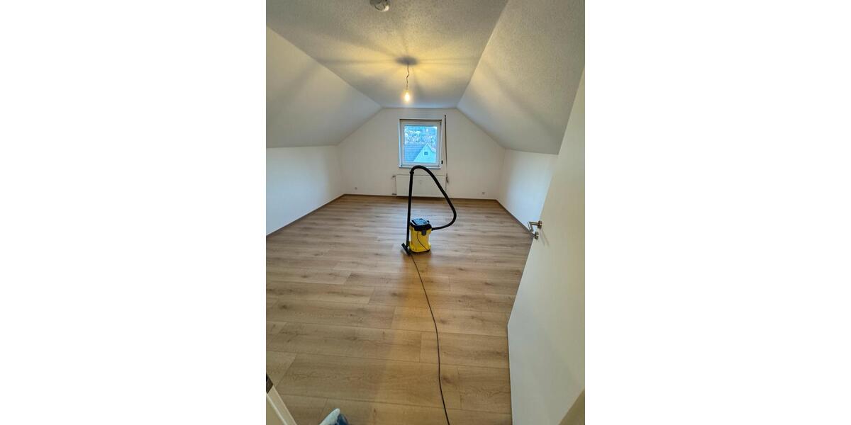 Dachgeschoßwohnung Albstadt Gemarkung Onstmettingen - 1.5 Zimmer, 45 m&sup2;, 500&euro; | Angebot:25887928