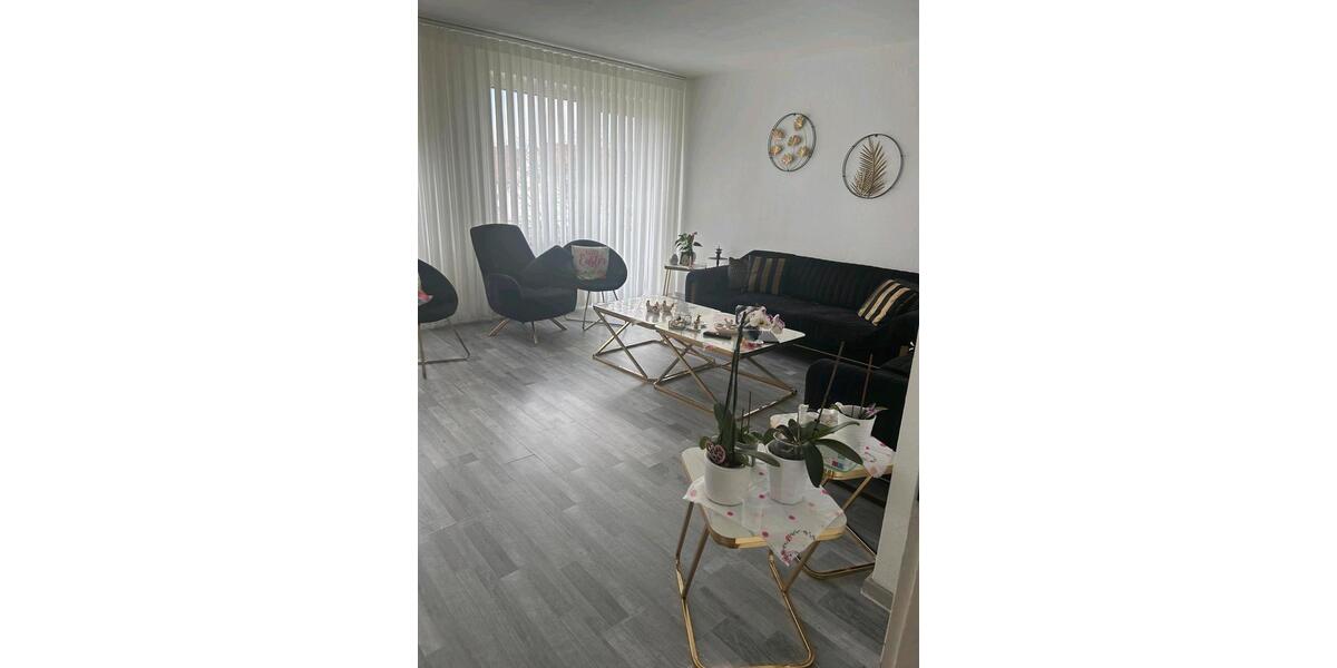 Etagenwohnung Hildesheim - 4 Zimmer, 117 m&sup2;, 1.350&euro; | Angebot:26421247