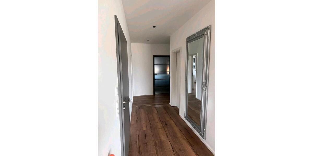 Etagenwohnung Lebach - 4 Zimmer, 120 m&sup2;, 1.250&euro; | Angebot:26573104