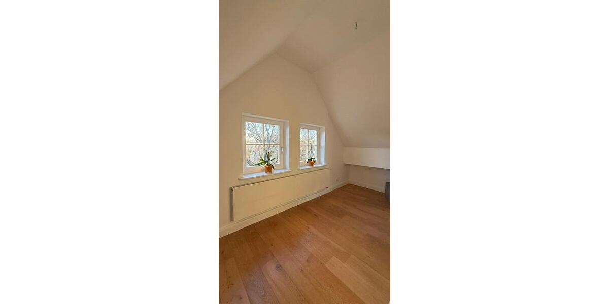 Dachgeschoßwohnung Parchim - 3 Zimmer, 83 m&sup2;, 830&euro; | Angebot:26029917