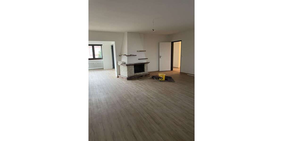 Etagenwohnung Diespeck - 3 Zimmer, 135 m&sup2;, 950&euro; | Angebot:24975544