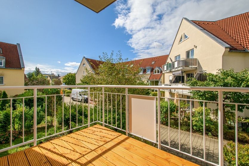 ALLES NEU – BALKON – NEUE TÜREN – NEUES DUSCHBAD – ROLLÄDEN – NEUER VINYLDESIGNBELAG 2 zimmer