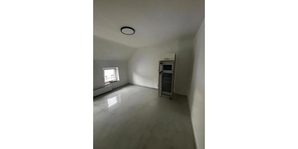 Dachgeschoßwohnung Mönchengladbach Süd - 2.5 Zimmer, 74 m&sup2;, 820&euro; | Angebot:26660538