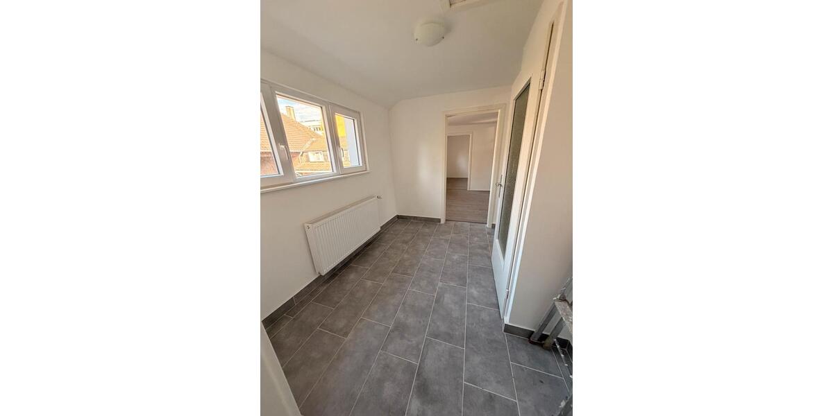 Etagenwohnung Wuppertal Gemarkung Elberfeld - 2 Zimmer, 65 m&sup2;, 600&euro; | Angebot:26662638