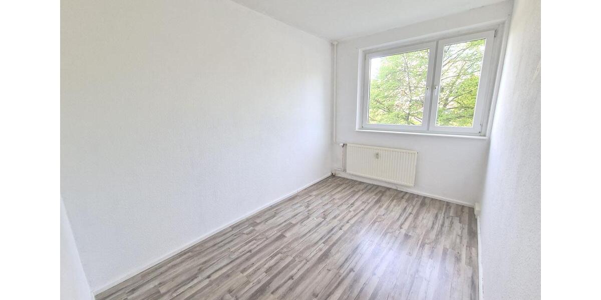 Etagenwohnung Gera - 4 Zimmer, 70 m&sup2;, 385&euro; | Angebot:26619936