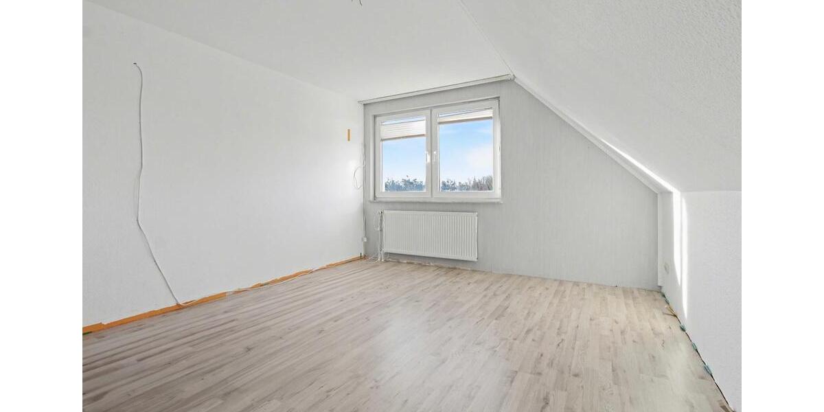 Dachgeschoßwohnung Radeberg - 2 Zimmer, 65 m&sup2;, 715&euro; | Angebot:26484766