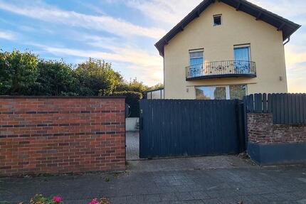 Doppelhaushälfte mit 100 m² Wohnfläche in Ratheim zu vermieten! 4 zimmer