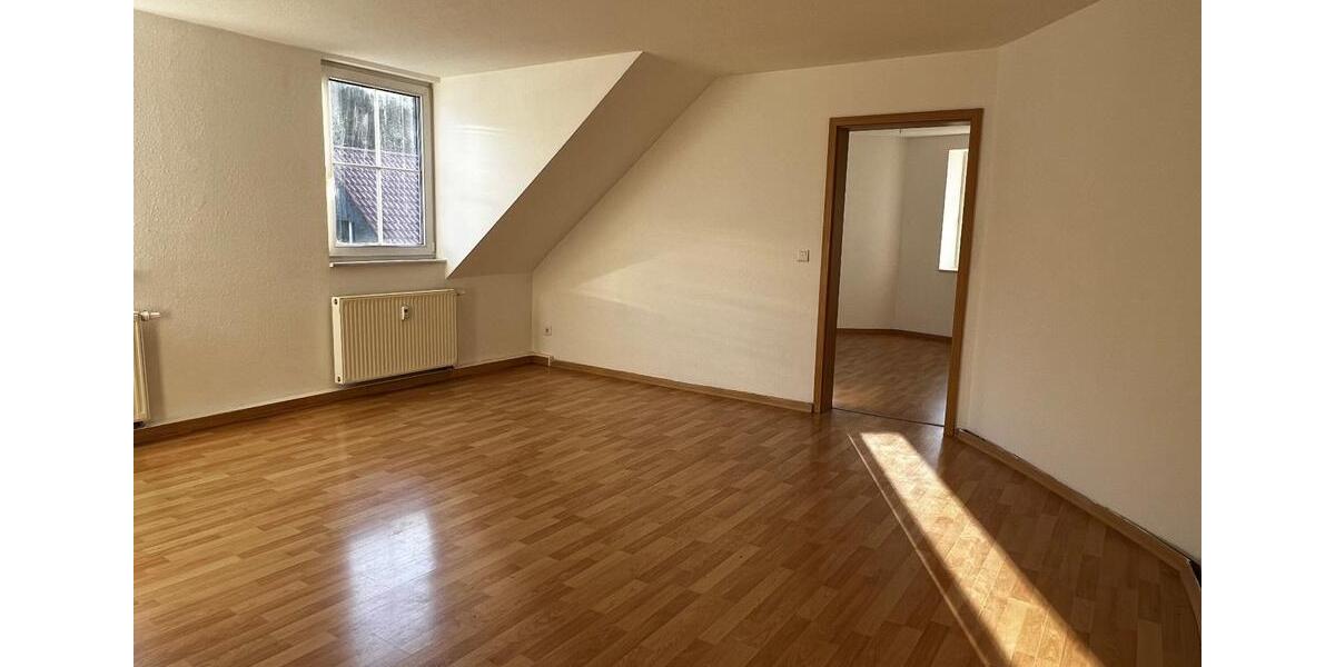 Dachgeschoßwohnung Döbeln - 3 Zimmer, 64 m&sup2;, 390&euro; | Angebot:25418324