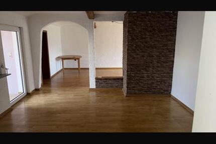 Wohnung Neulußheim - 4 Zimmer, 110 m&sup2;, 1.500&euro; | Angebot:26087997