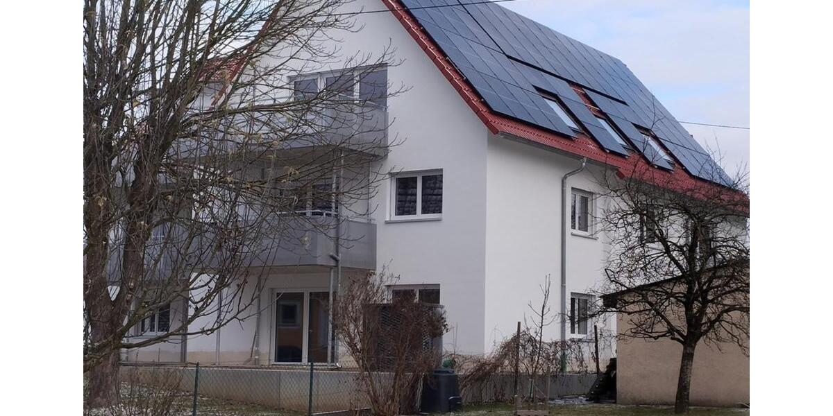 Dachgeschoßwohnung Bad Buchau - 3.5 Zimmer, 93 m&sup2;, 1.120&euro; | Angebot:24864804