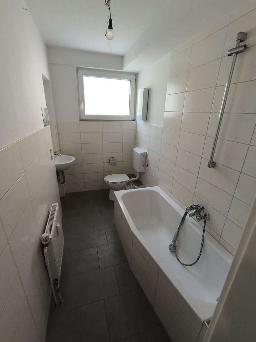 Wohnung zum Mieten in Solingen 247 € 29 m² 1 zimmer