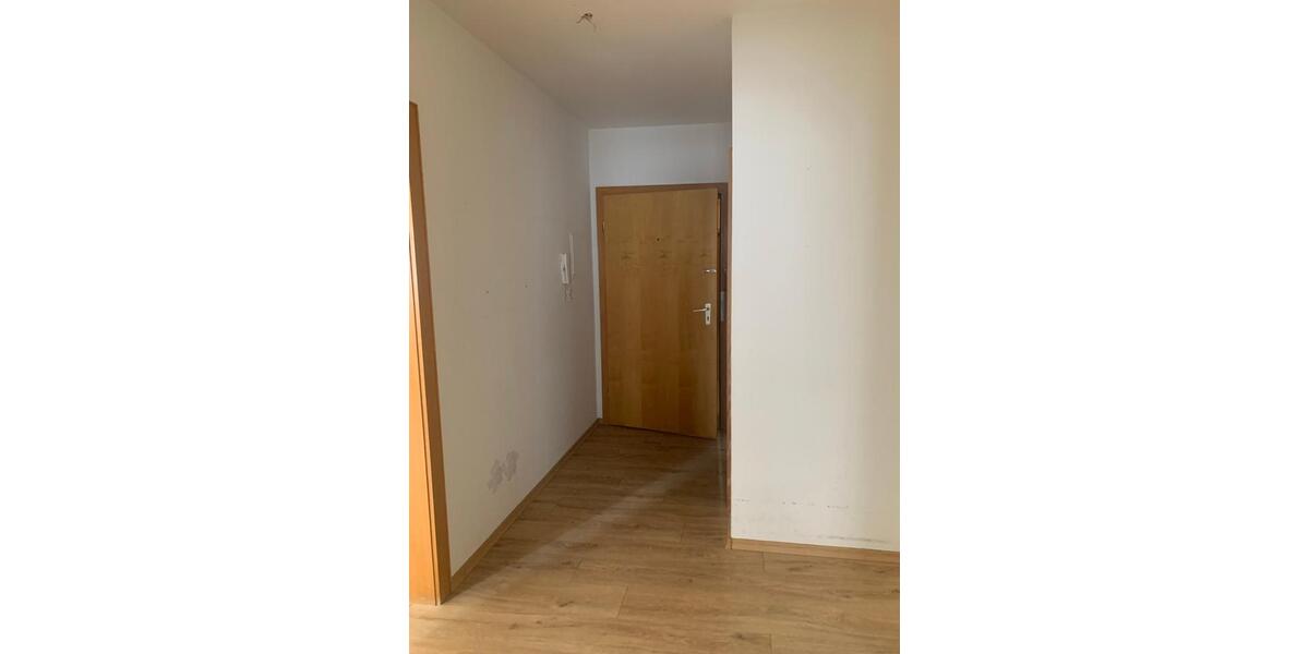 Etagenwohnung Straubing - 2 Zimmer, 66 m&sup2;, 680&euro; | Angebot:26491296