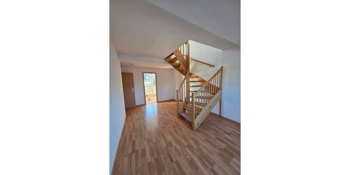 Etagenwohnung Waldheim - 2 Zimmer, 68 m&sup2;, 390&euro; | Angebot:25688922