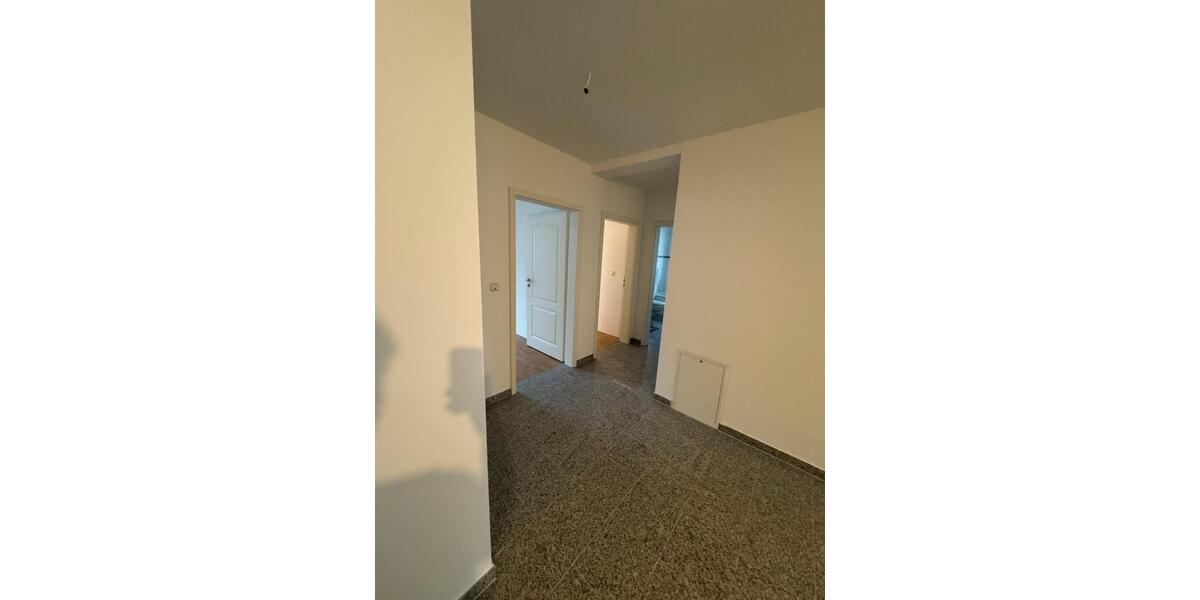 Etagenwohnung Limburg an der Lahn Linter - 5 Zimmer, 120 m&sup2;, 1.200&euro; | Angebot:25512375