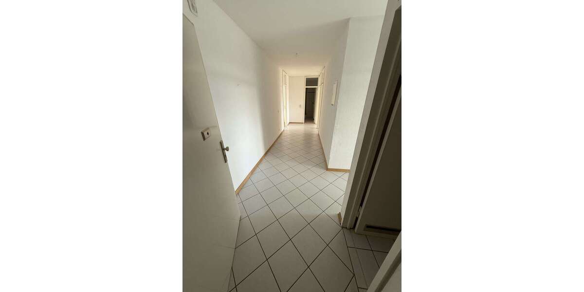 Etagenwohnung Ludwigshafen am Rhein Mitte - 4 Zimmer, 113 m&sup2;, 1.350&euro; | Angebot:26113534