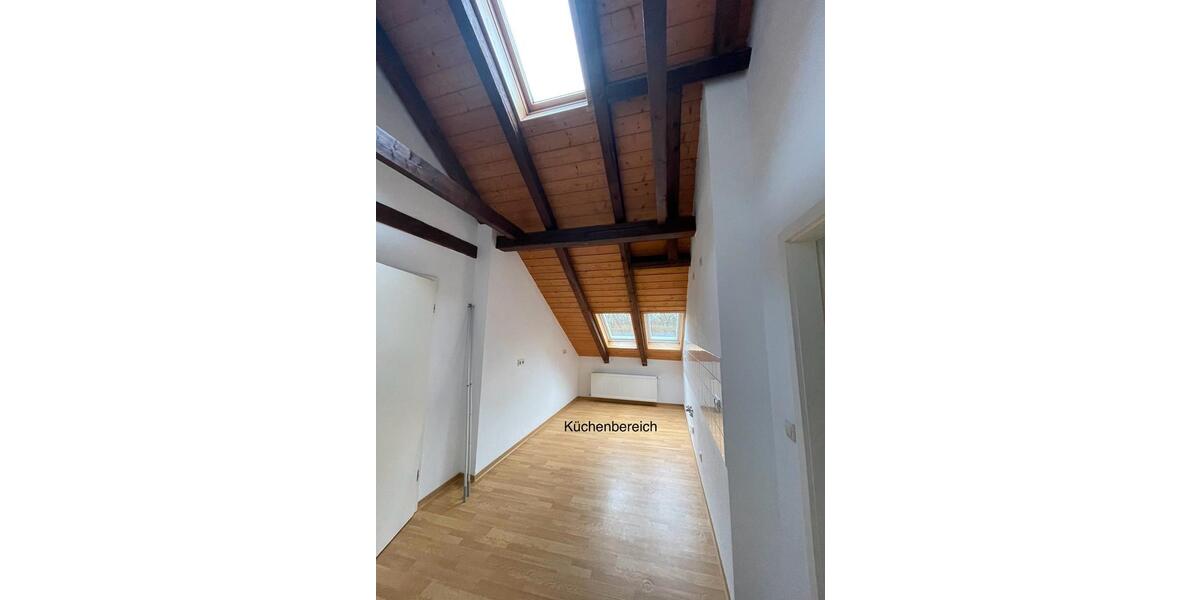 Dachgeschoßwohnung Köthen (Anhalt) - 3.5 Zimmer, 86 m&sup2;, 585&euro; | Angebot:26014030