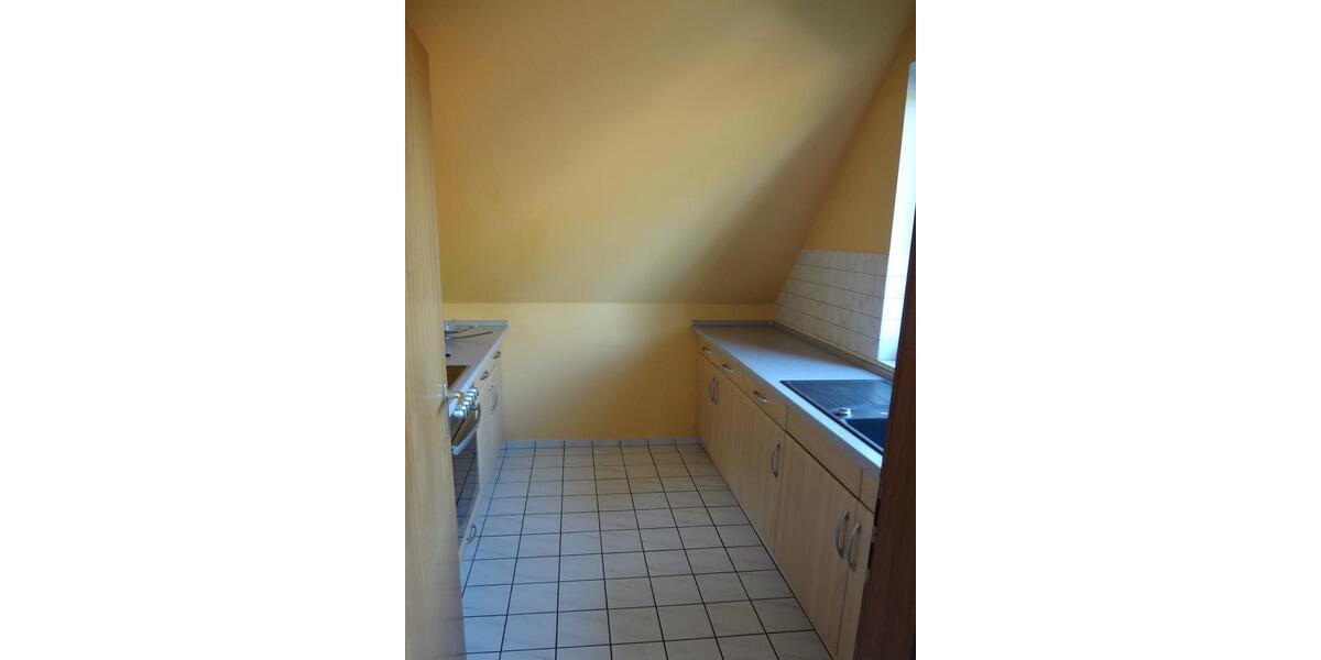 Dachgeschoßwohnung Stade - 2.5 Zimmer, 66 m&sup2;, 595&euro; | Angebot:26538416