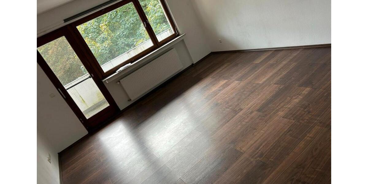 Etagenwohnung Gelsenkirchen Rotthausen - 3 Zimmer, 82 m&sup2;, 575&euro; | Angebot:26045537