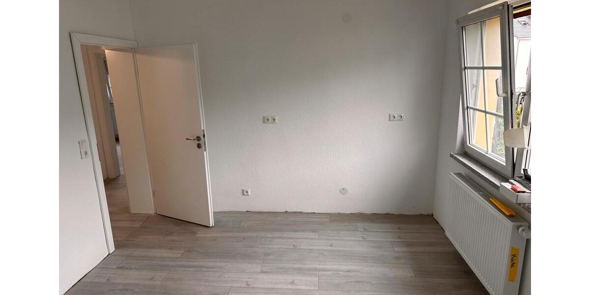Erdgeschoßwohnung Friedberg (Hessen) - 4 Zimmer, 100 m&sup2;, 1.300&euro; | Angebot:24802301