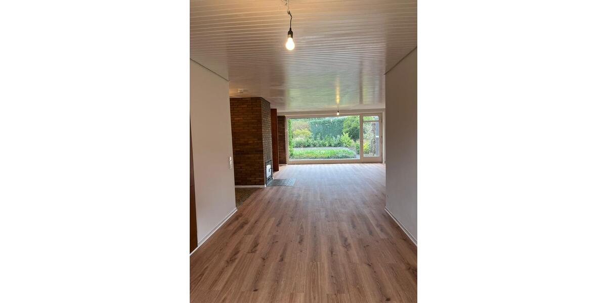 Erdgeschoßwohnung Hamburg Wandsbek - 4 Zimmer, 121 m&sup2;, 2.175&euro; | Angebot:26678163
