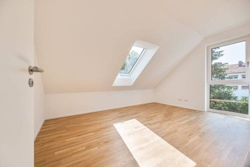 Erstbezug: Lichtdurchflutete 3-Zimmer-Wohnung im Penthouse-Stil in Bestlage von Alterlangen