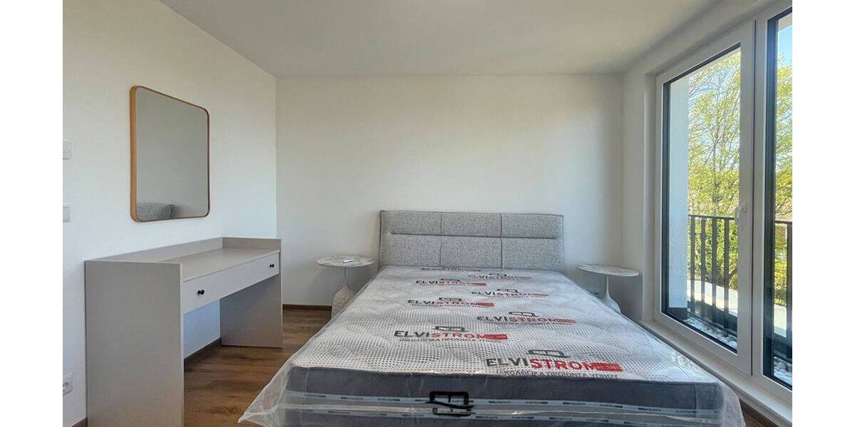 Reihenmittelhaus Hamburg Rahlstedt - 4 Zimmer, 115 m&sup2;, 2.700&euro; | Angebot:26733433