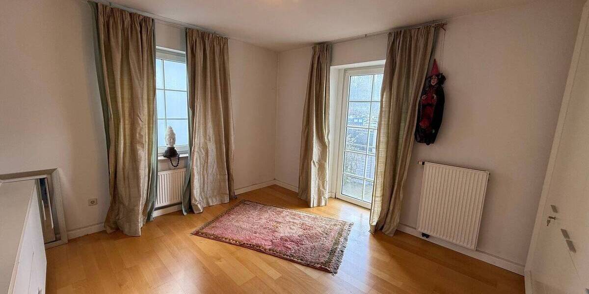 Etagenwohnung Kitzingen Etwashausen - 2 Zimmer, 140 m&sup2;, 1.200&euro; | Angebot:26290891
