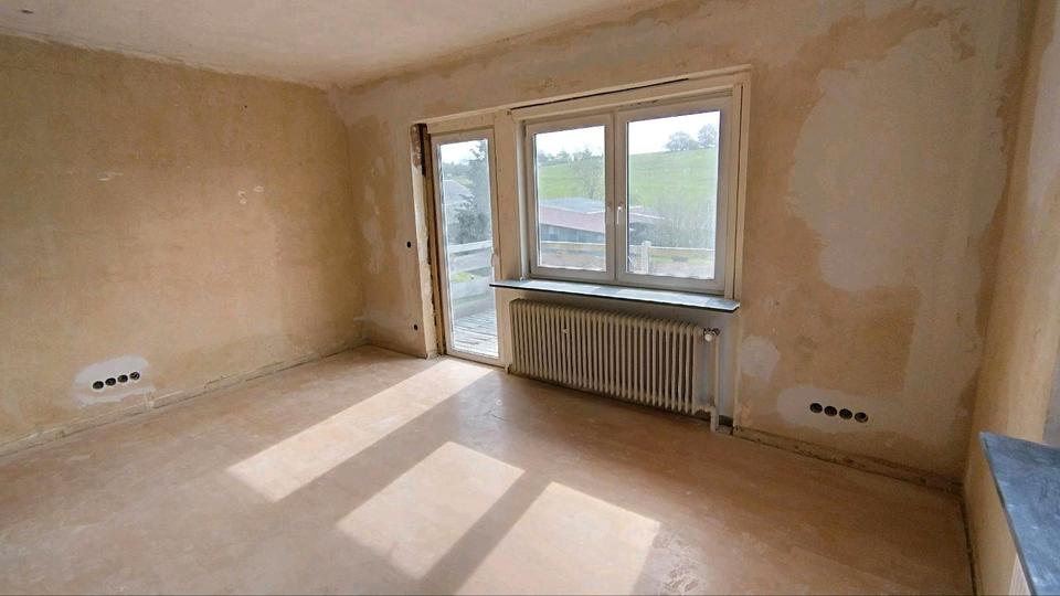 Etagenwohnung Neukirchen - 8 Zimmer, 135 m&sup2;, 1.350&euro; | Angebot:26406482