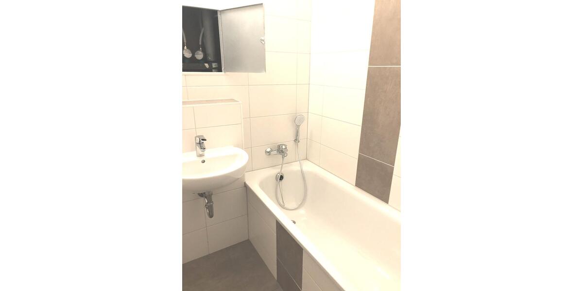 Etagenwohnung Bernsdorf - 1 Zimmer, 30 m&sup2;, 115&euro; | Angebot:26296743