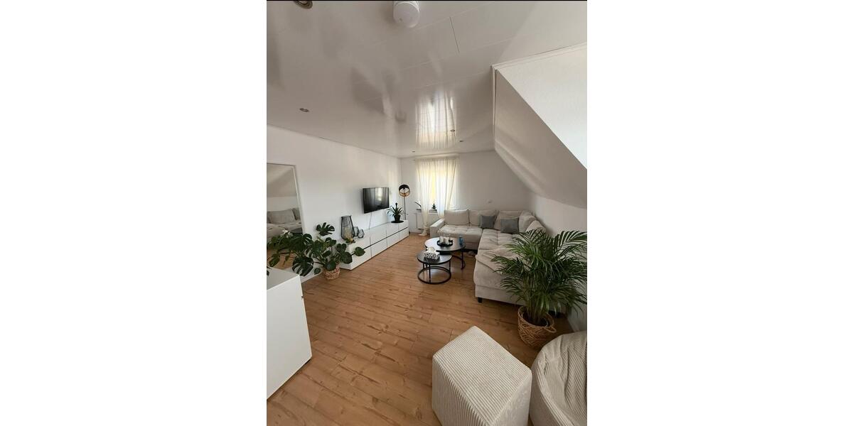 Dachgeschoßwohnung Alheim - 2 Zimmer, 68 m&sup2;, 650&euro; | Angebot:26649771
