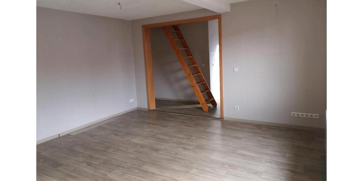 Dachgeschoßwohnung Gartz (Oder) - 3 Zimmer, 72 m&sup2;, 550&euro; | Angebot:25938383