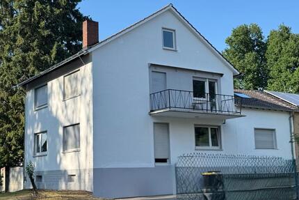Haus Sankt Augustin - 10 Zimmer, 230 m&sup2;, 6.500&euro; | Angebot:26318919