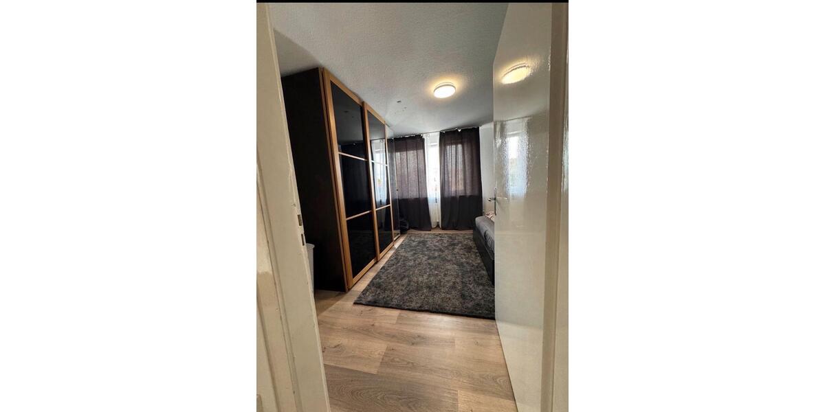 Dachgeschoßwohnung Wunstorf - 2 Zimmer, 70 m&sup2;, 750&euro; | Angebot:26549352
