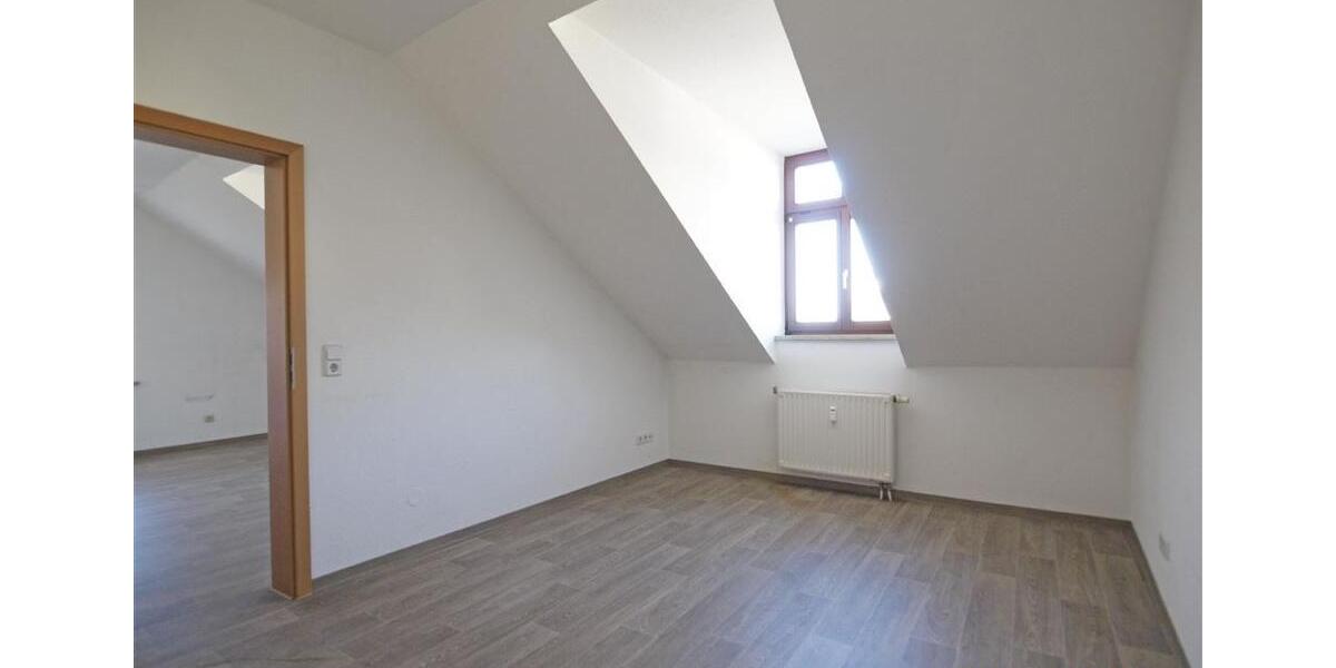 Dachgeschoßwohnung Frankenberg (Sachsen) - 2 Zimmer, 50 m&sup2;, 300&euro; | Angebot:24659744