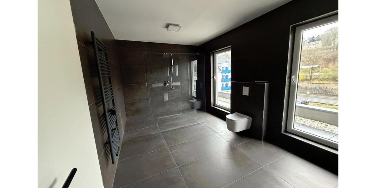 Einfamilienhaus Gummersbach Berstig Süd - 2 Zimmer, 200 m&sup2;, 1.800&euro; | Angebot:25646834