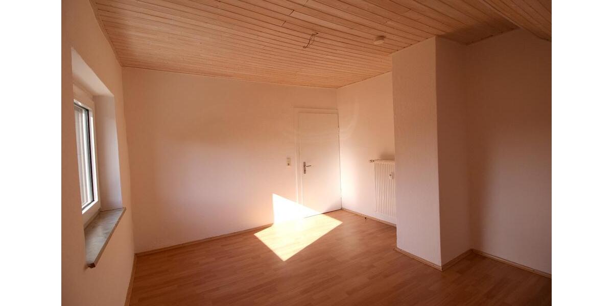 Schöne, helle 3-Zimmer-Maisonette-Wohnung in Veltenhof 3 zimmer