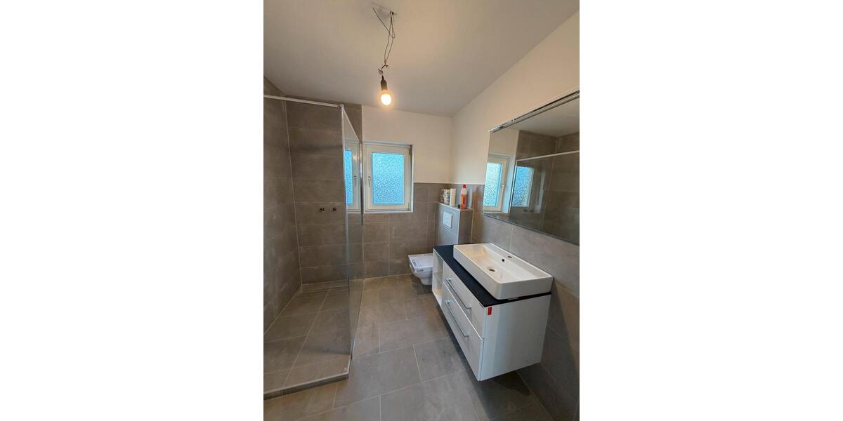 Großzügige ca. 95 m² Wohnung (4-Zi.) in Neustadt 4 zimmer