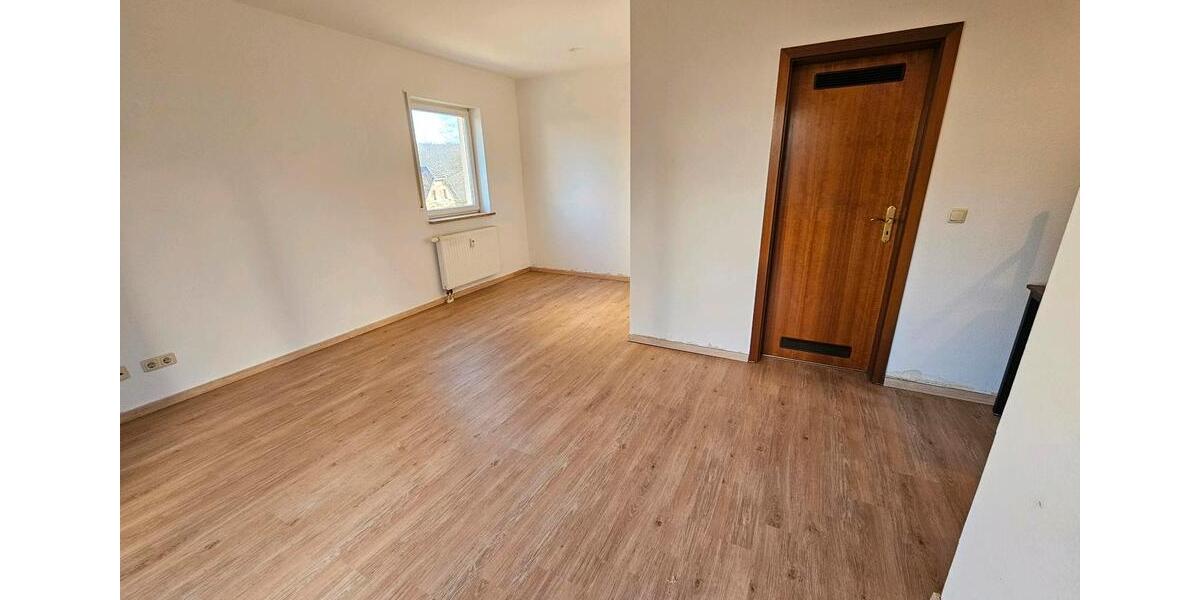 Erdgeschoßwohnung Hartenstein - 1 Zimmer, 32 m&sup2;, 380&euro; | Angebot:24708028