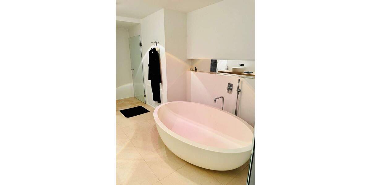 Etagenwohnung Stuttgart Mitte - 3 Zimmer, 129 m&sup2;, 2.890&euro; | Angebot:25215154