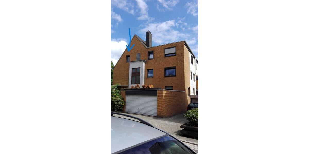 1 Zimmer in einer ruhigen Studentinnen-Wohnung. Warmmiete =270€ 1 zimmer