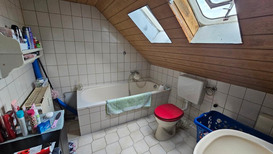 Dachgeschoßwohnung Wiesbaden Mainz-Kostheim - 3 Zimmer, 54 m&sup2;, 700&euro; | Angebot:26625694