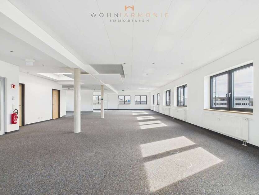 Büro in Ludwigsburg 2.436 € 232 m² zimmer