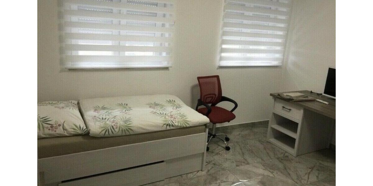 Damen WG Zimmer möbiliert in Friedrichshafen ca.200m Seenähe 1 zimmer