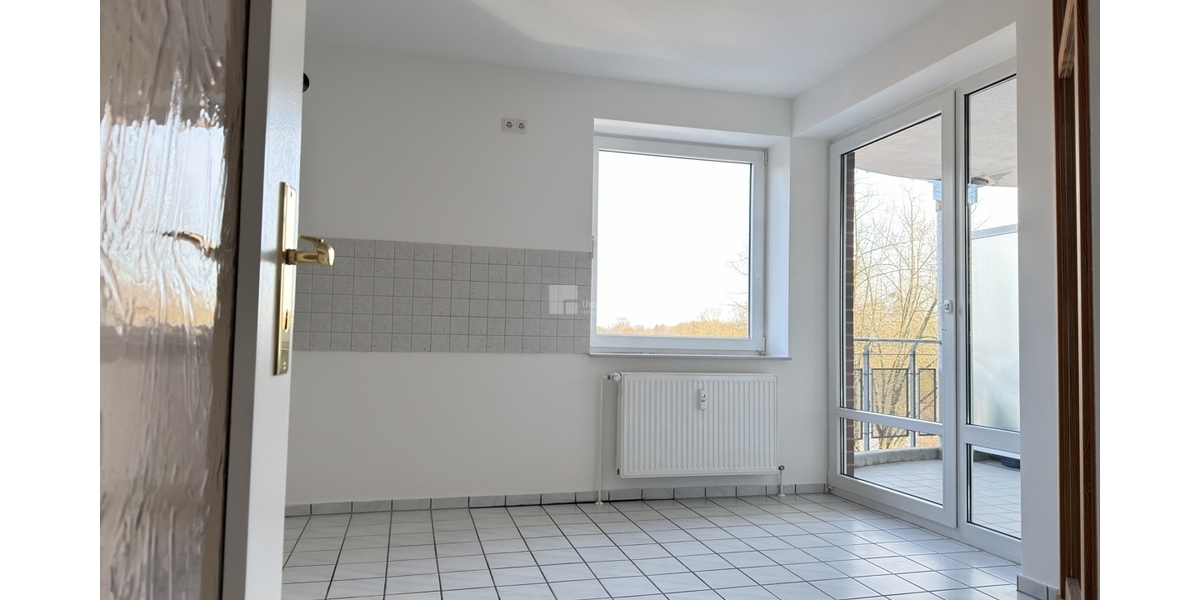 Repräsentatives Wohnen am Schlossgarten: Frisch renoviert & voller Wärme - Etagenwohnung Schwerin Feldstadt | Angebot:25637385