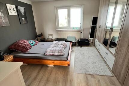 Helle 3-Zimmer-Wohnung mit Garage in Lützow – ab 01.11. frei zimmer