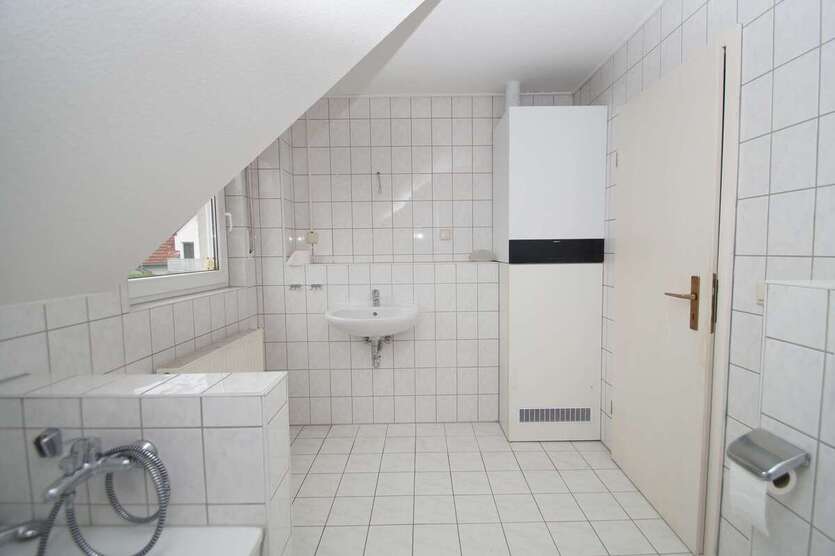 Familien aufgepasst! Schöne Doppelhaushälfte mit Keller + Stellplatz nahe Halle (Saale)! 4 zimmer