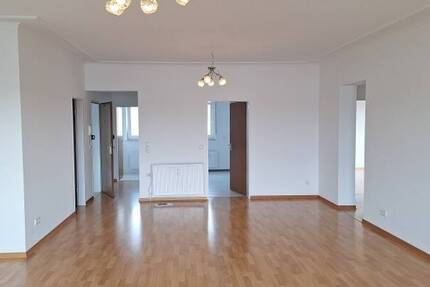 Viel Platz zum Leben - 4-Zimmer-Traum mit Sonnenbalkon 4 zimmer
