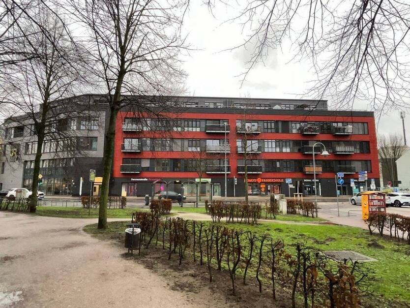 Sehr schöne sanierte 3 Zimmer Wohnung mit Balkon in Moers zu vermieten