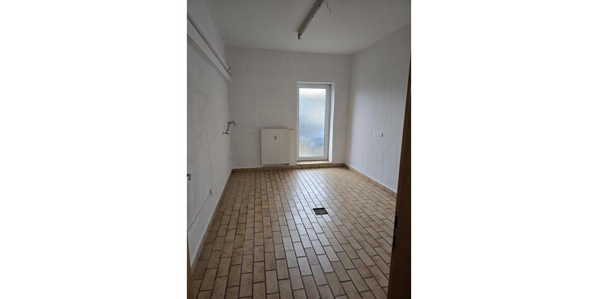 Etagenwohnung Merzig - 5 Zimmer, 140 m&sup2;, 1.100&euro; | Angebot:26591928