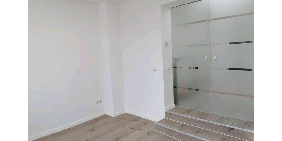 Maisonettenwohnung Krefeld - 3 Zimmer, 85 m&sup2;, 1.100&euro; | Angebot:26339888